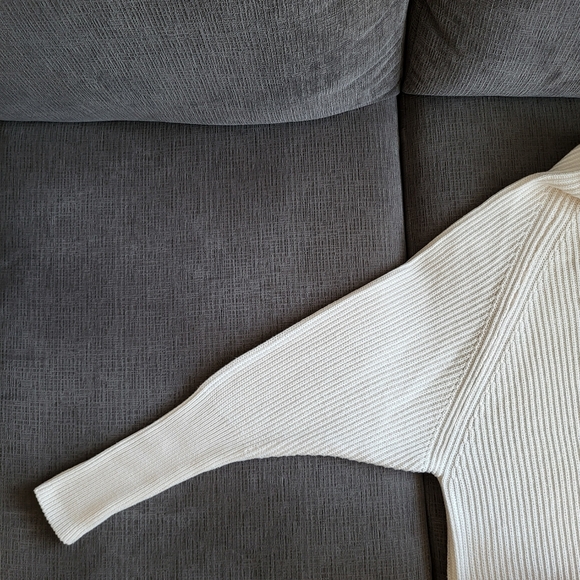 Tristan Elegant Batwing Acrylic Cotton-Blend Sweater - Picture 7 of 7